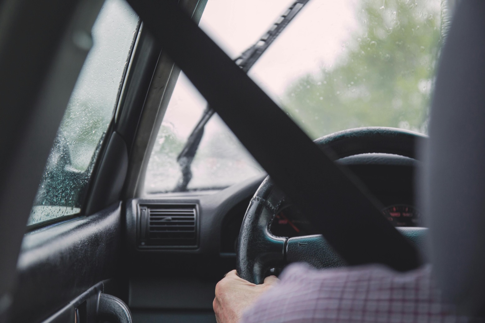 seatbelt laws in Queensland, seatbelt in car